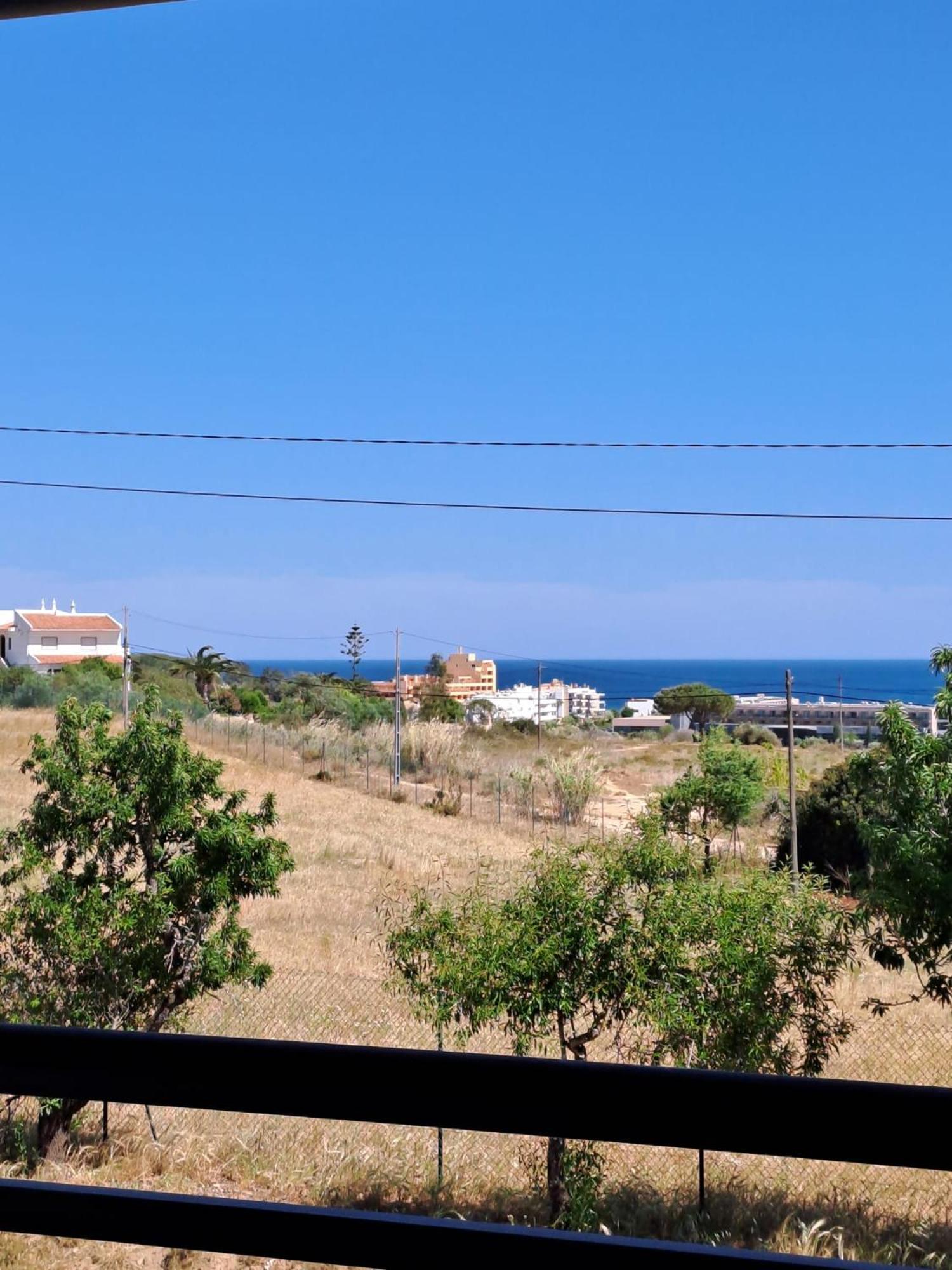 Sea View Apartment Near Meia Praia Beach In Lagos! Room photo