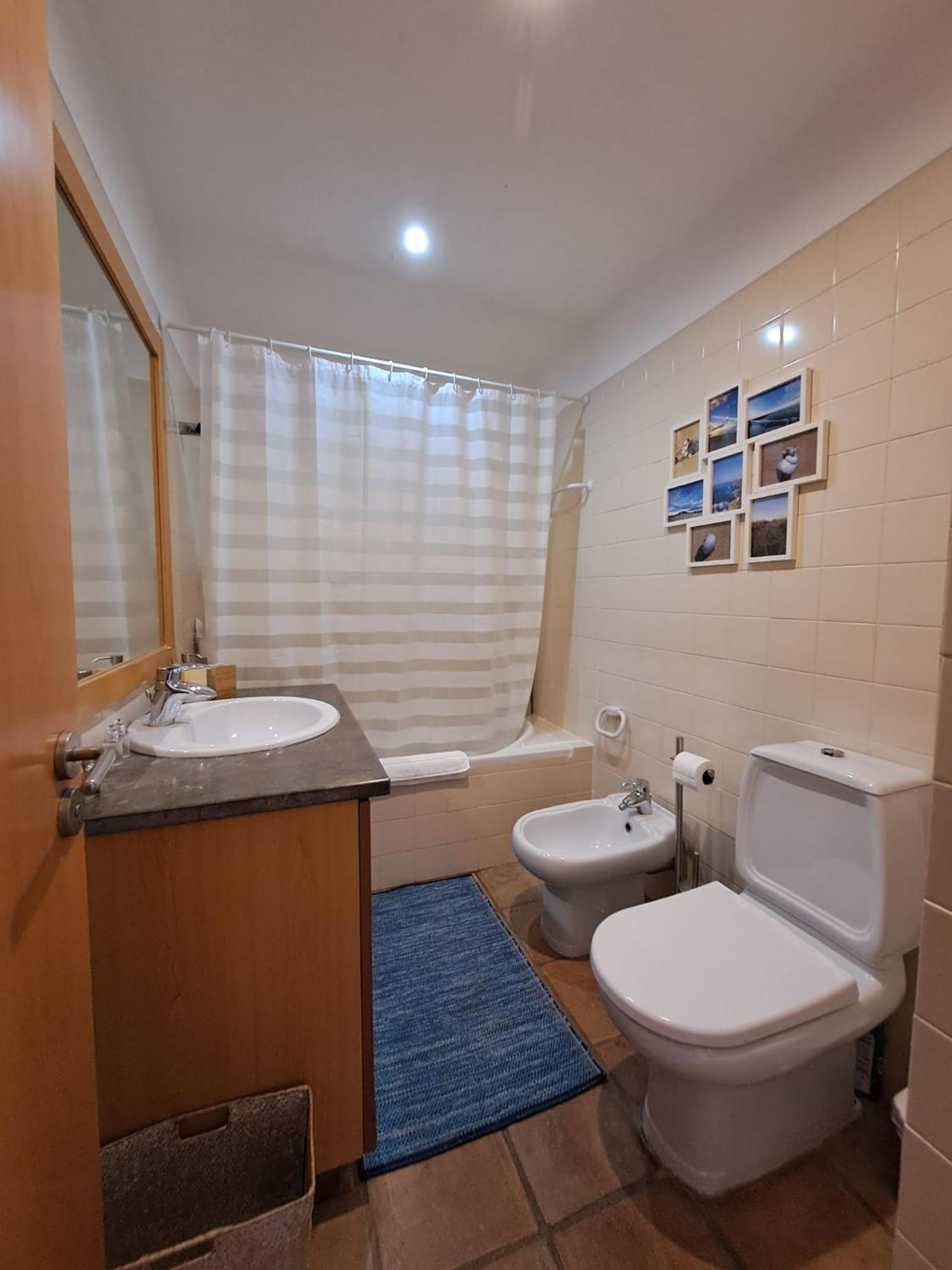 Sea View Apartment Near Meia Praia Beach In Lagos! Room photo